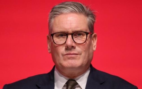 保守党讽刺凯尔·斯塔默：享受免费供暖却仍在17万英镑薪水中“挣扎”